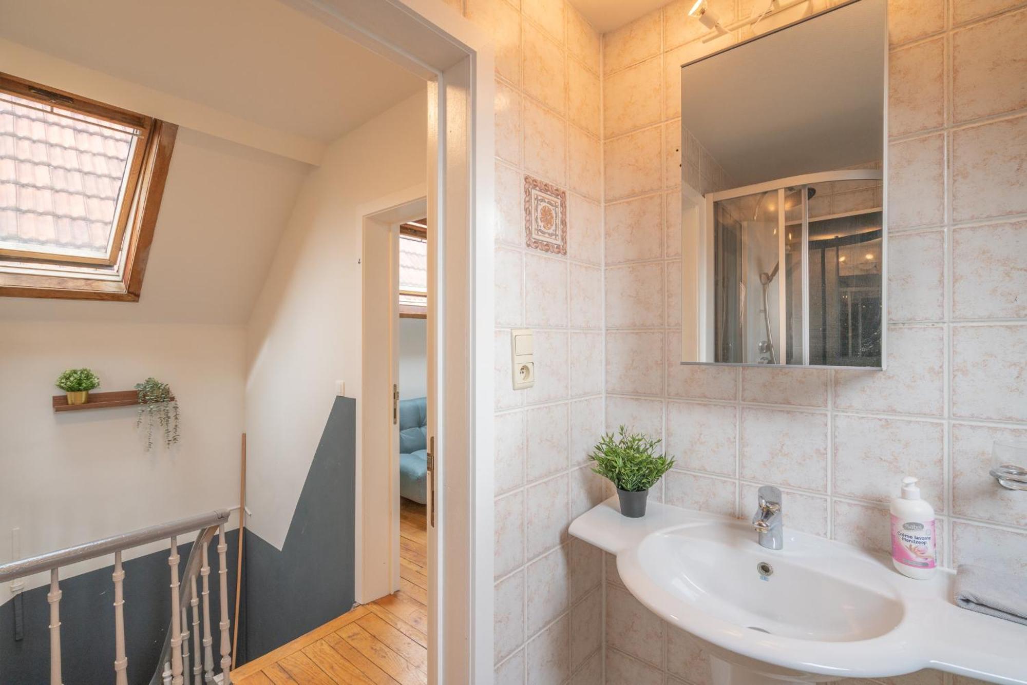 Authentic Apartments In The Center Of Антверпен Екстериор снимка