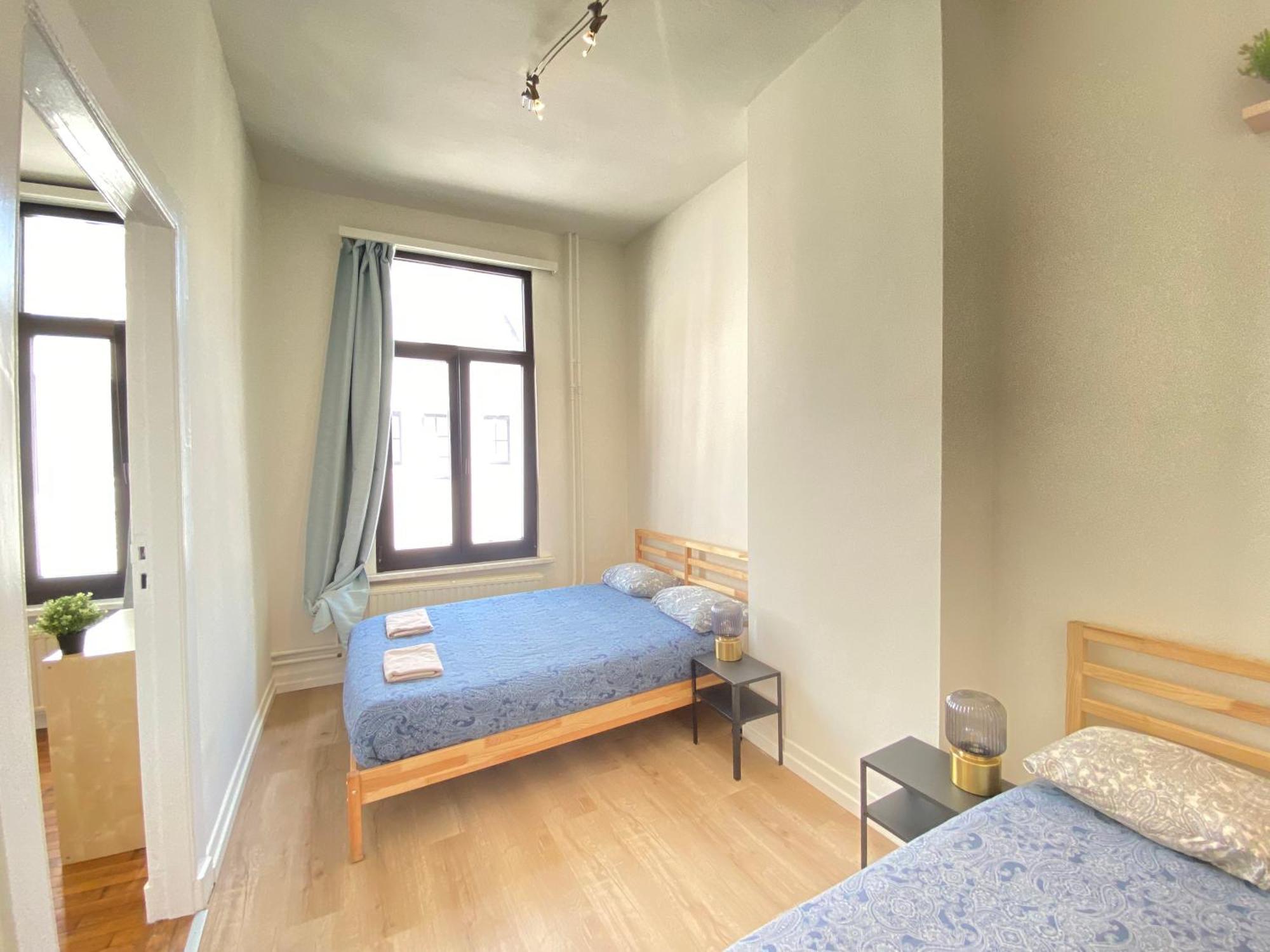 Authentic Apartments In The Center Of Антверпен Екстериор снимка