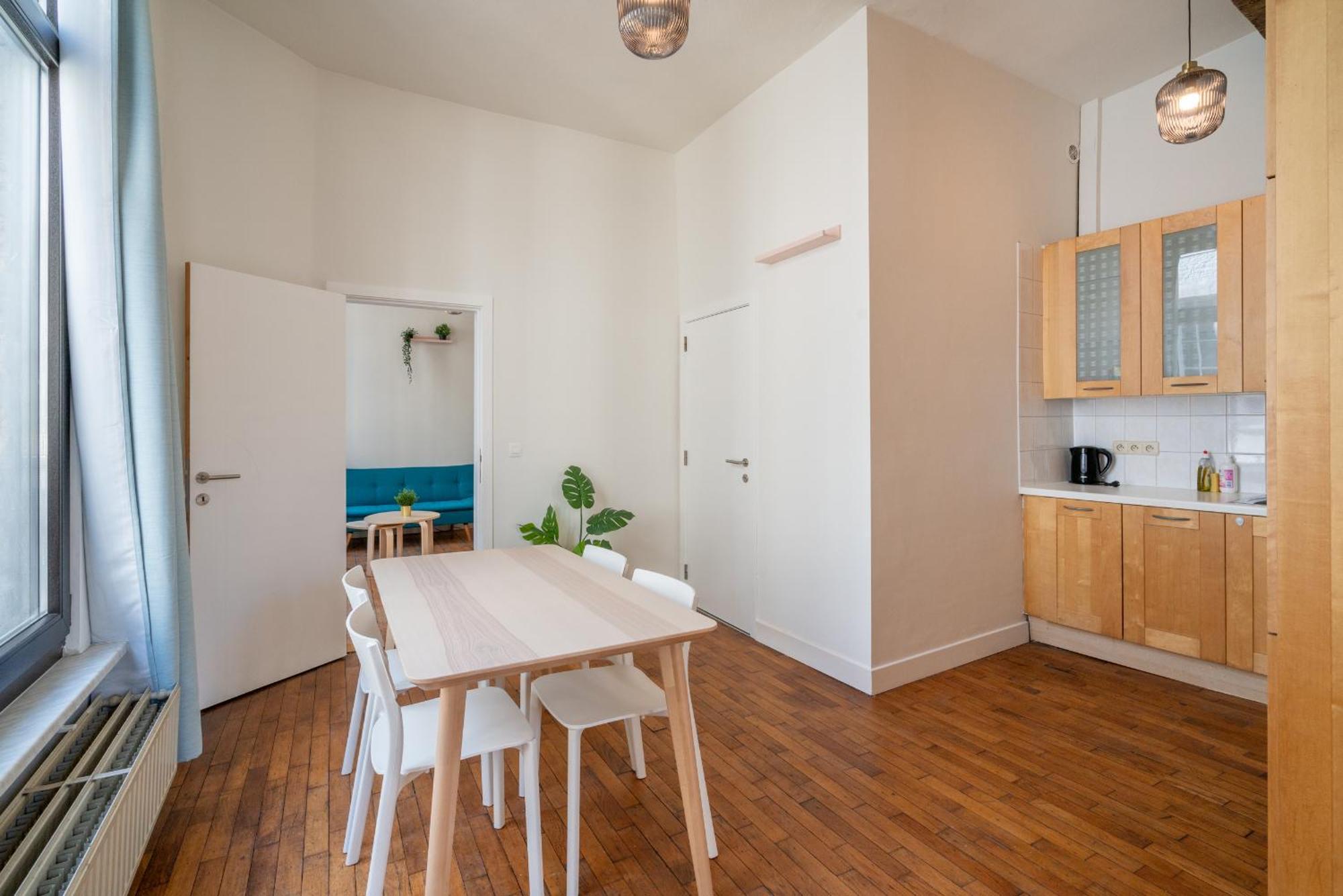 Authentic Apartments In The Center Of Антверпен Екстериор снимка