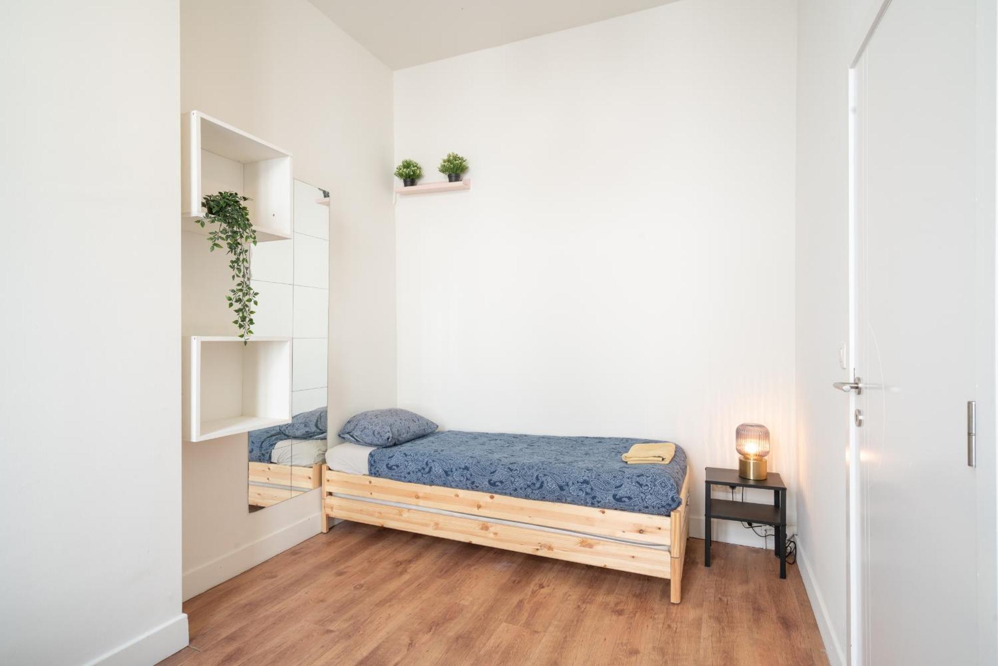 Authentic Apartments In The Center Of Антверпен Екстериор снимка