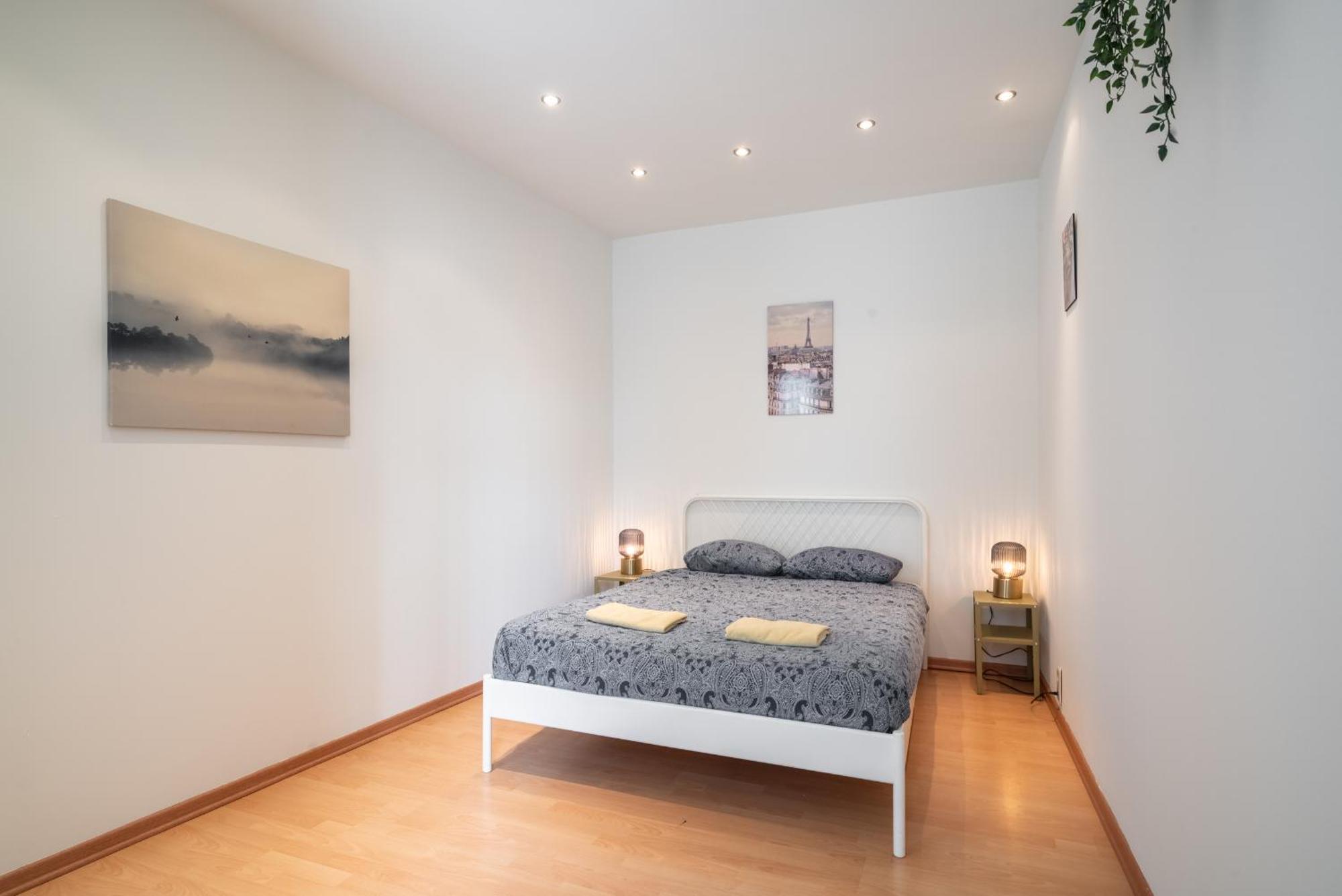 Authentic Apartments In The Center Of Антверпен Екстериор снимка